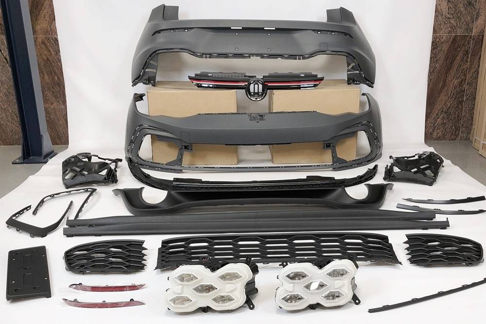 Body Kit Volkswagen Golf 8  3/5D Look GTI 2 Exhaust                                                                          